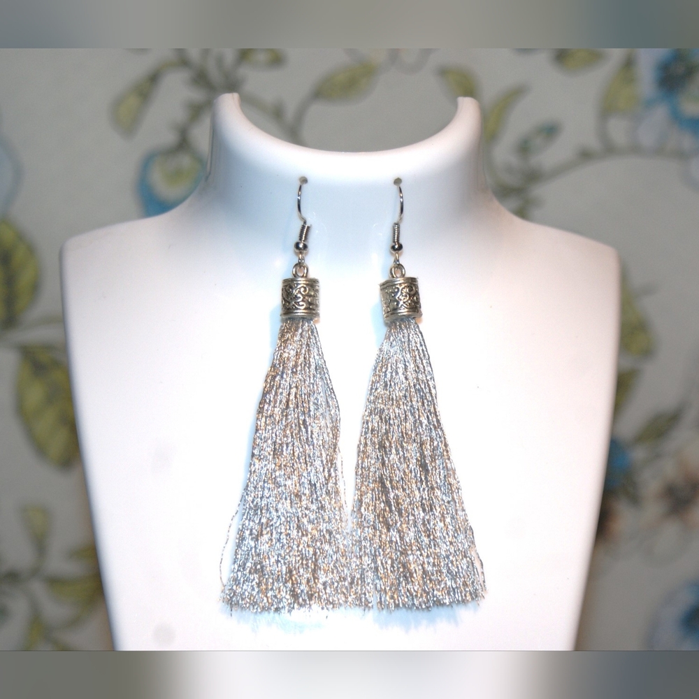 Dramatic hand made silver tassel earrings ED-10-015